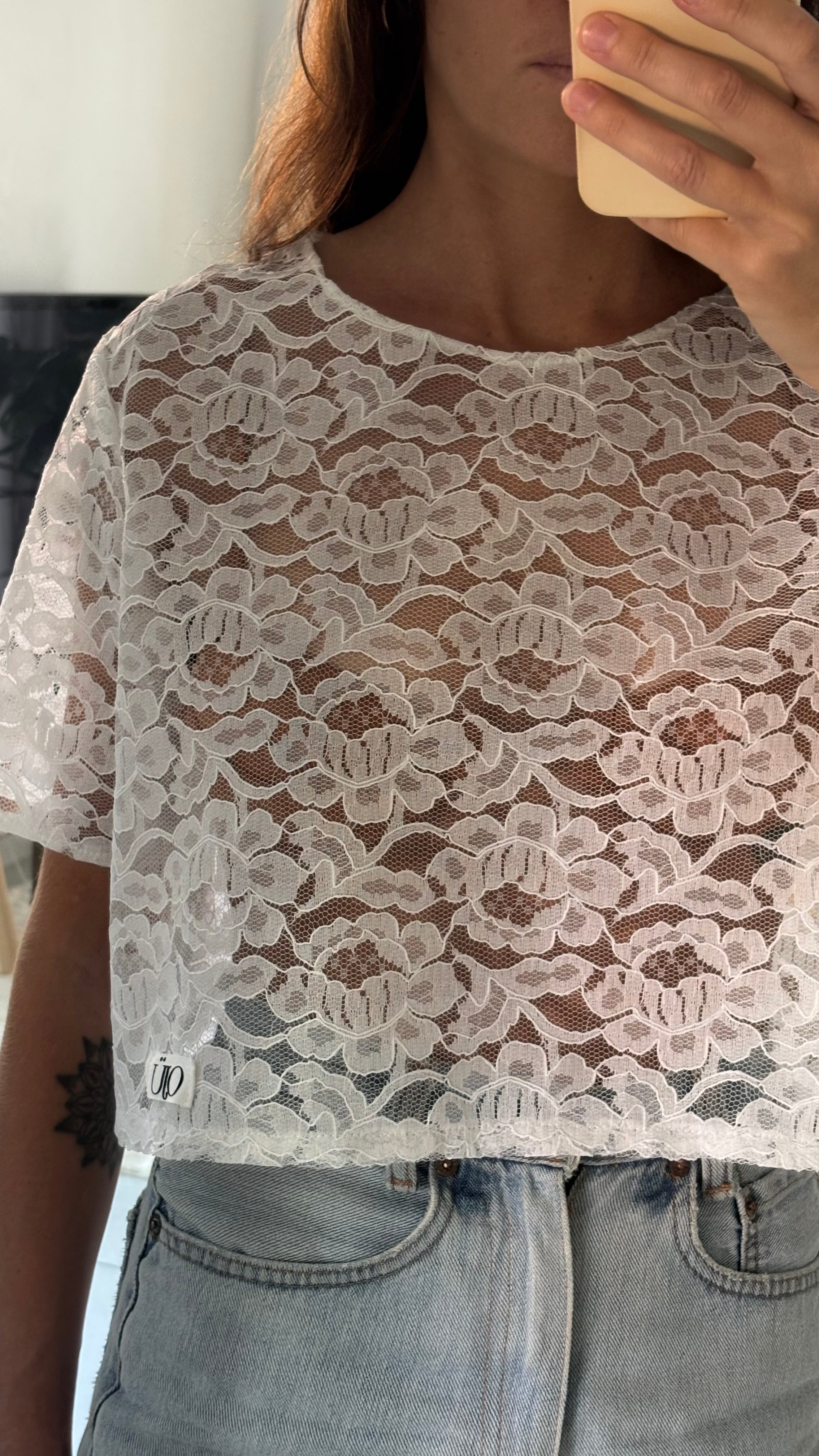 Top dentelle fleurs