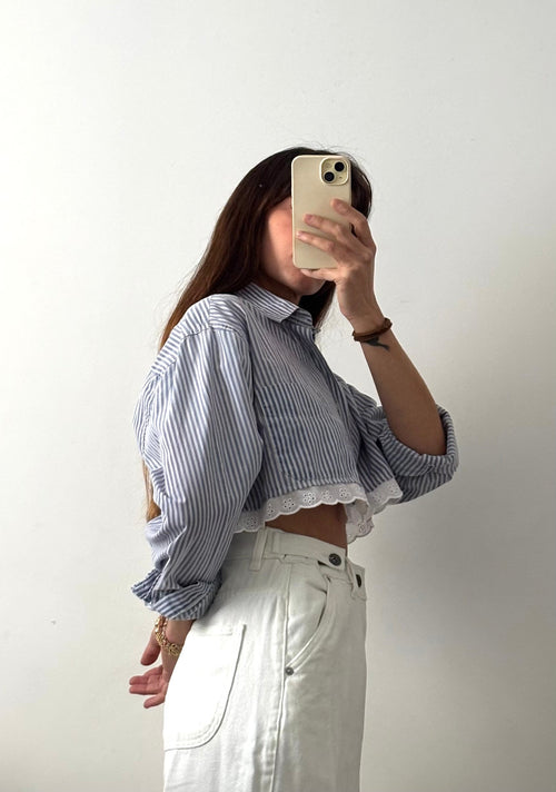 Chemise crop dentelle