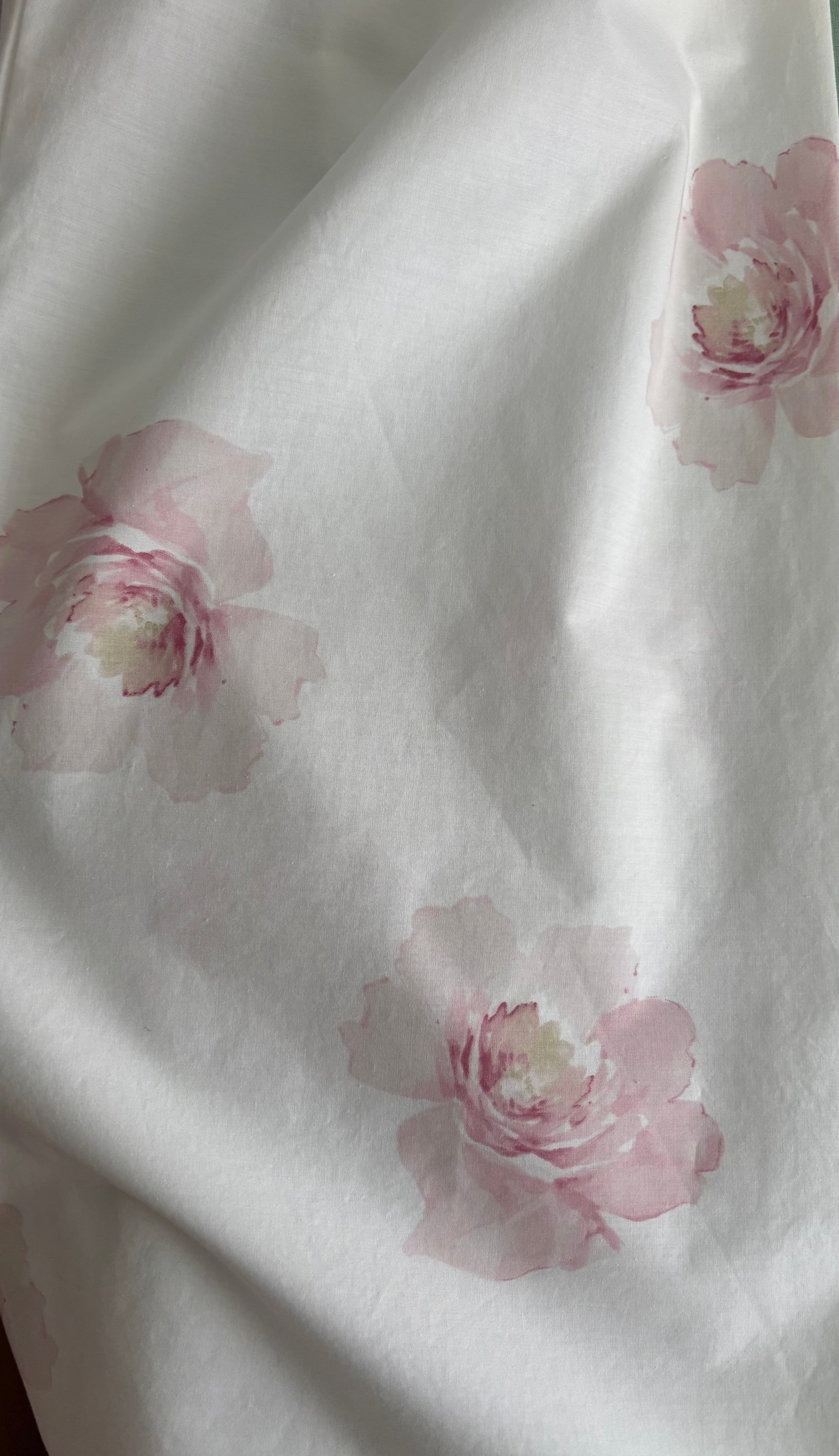 Pantalon blanc fleurs roses